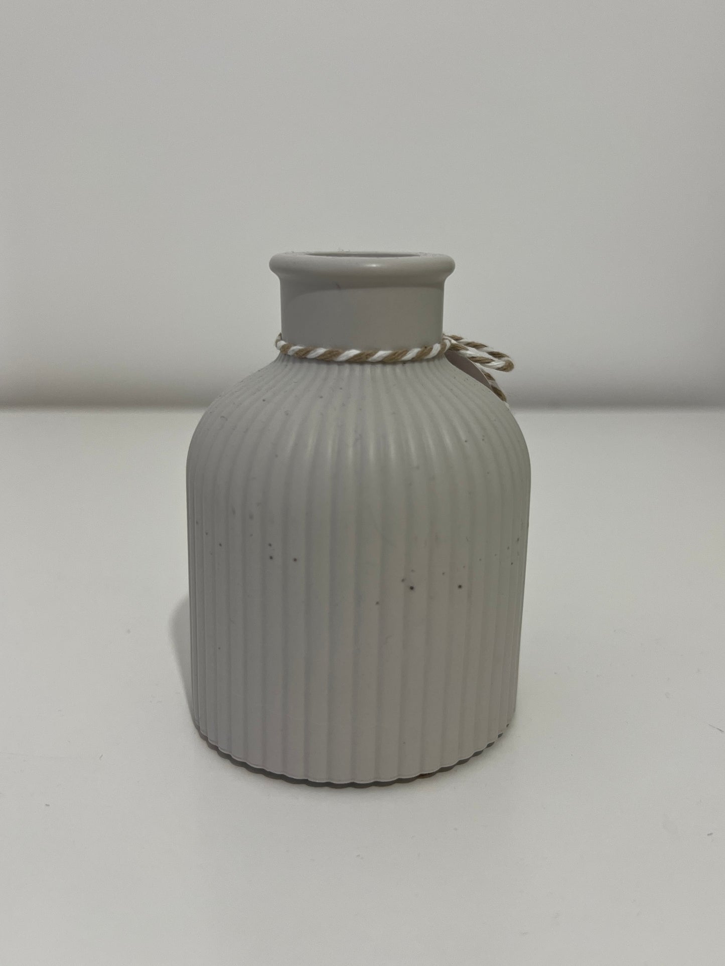 Ribbed Vase - Pebble