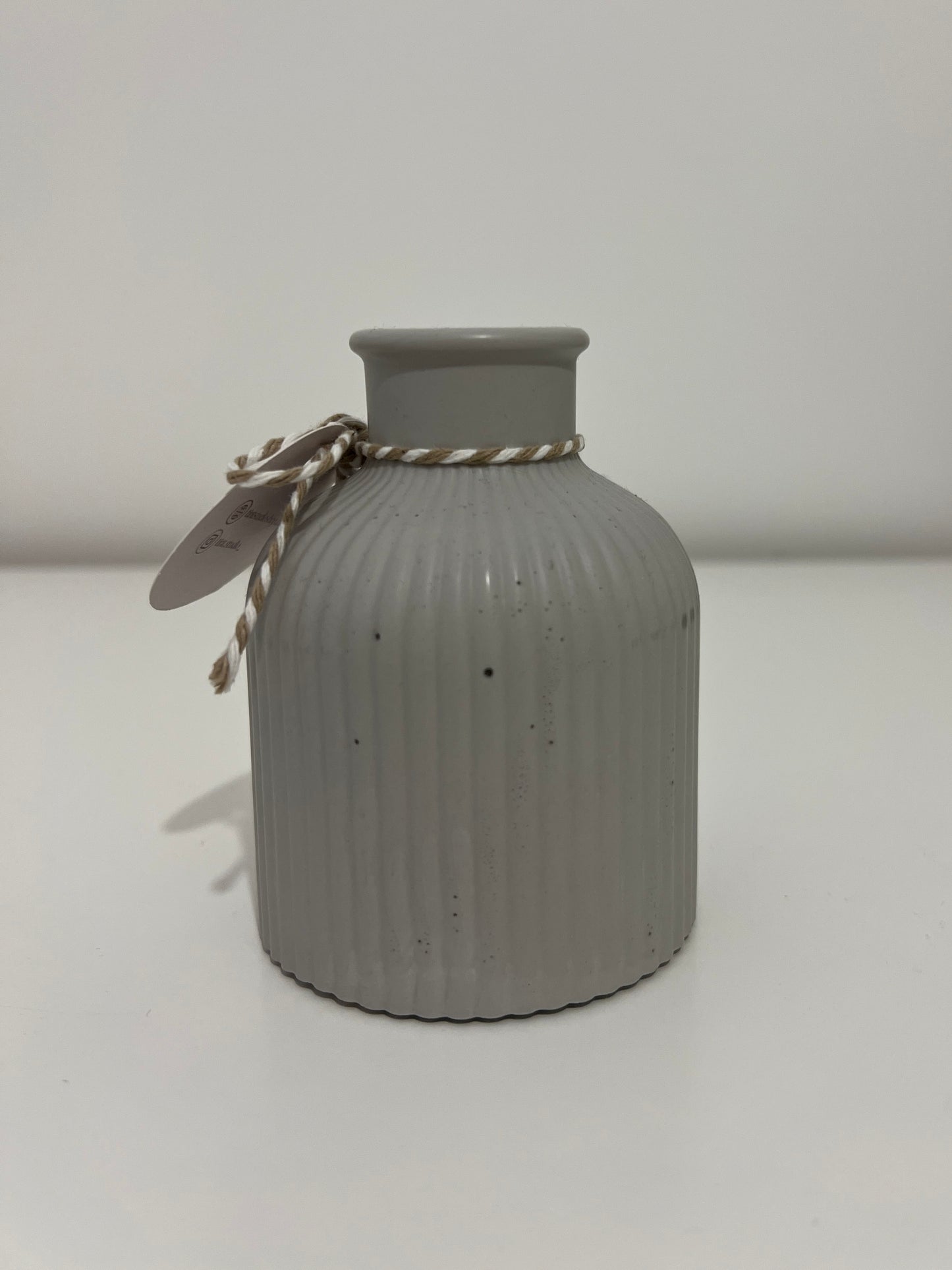 Ribbed Vase - Pebble